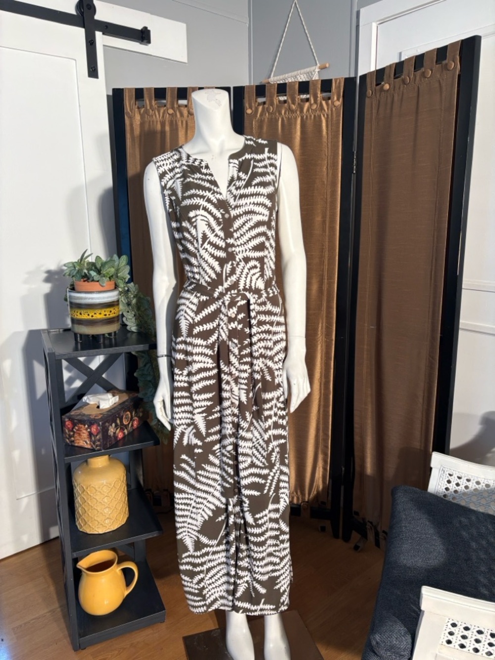 Olive and White Sleeveless Maxi Dress with Fern Print